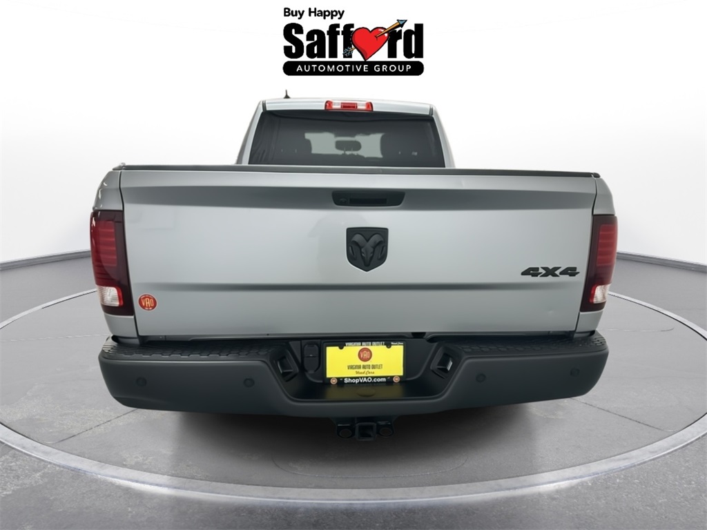 2021 Ram 1500 Classic Warlock photo 18