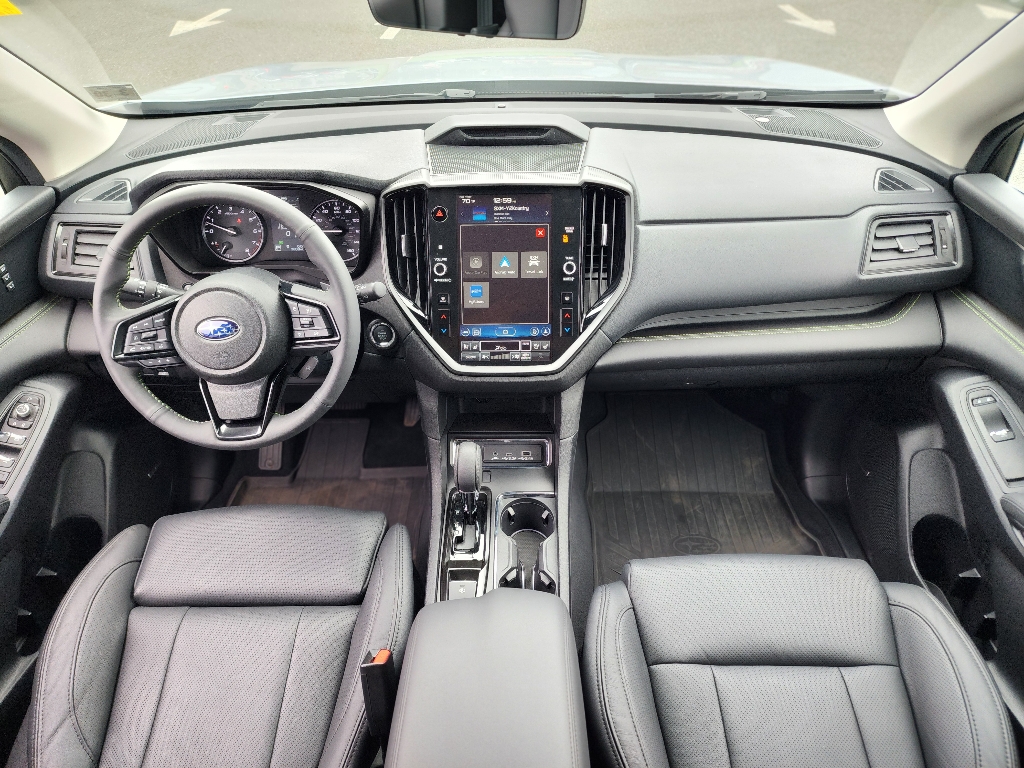 2025 Subaru Ascent Onyx Edition Touring photo 2