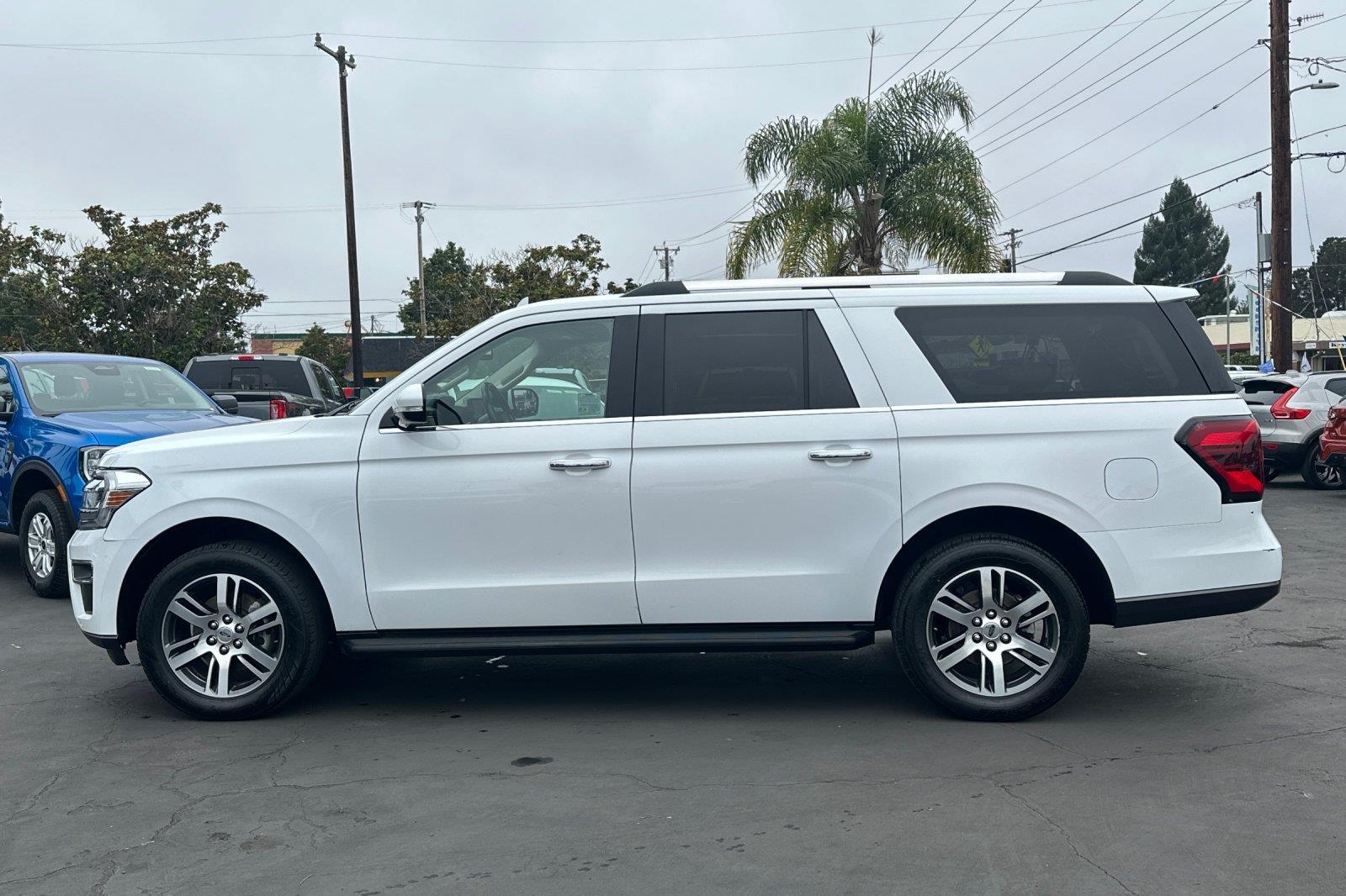 2023 Ford Expedition MAX Limited photo 30