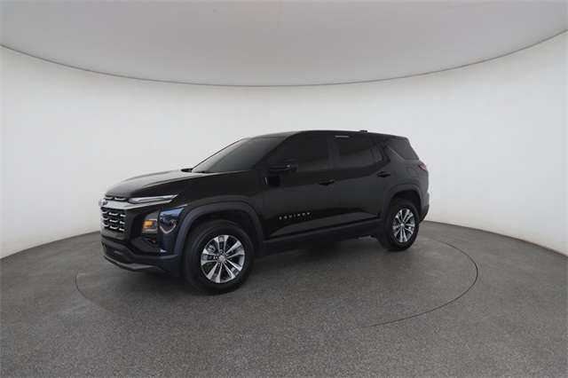 2025 Chevrolet Equinox LT photo 3