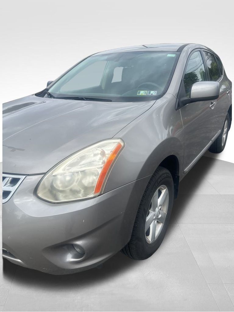 2013 Nissan Rogue S photo 2