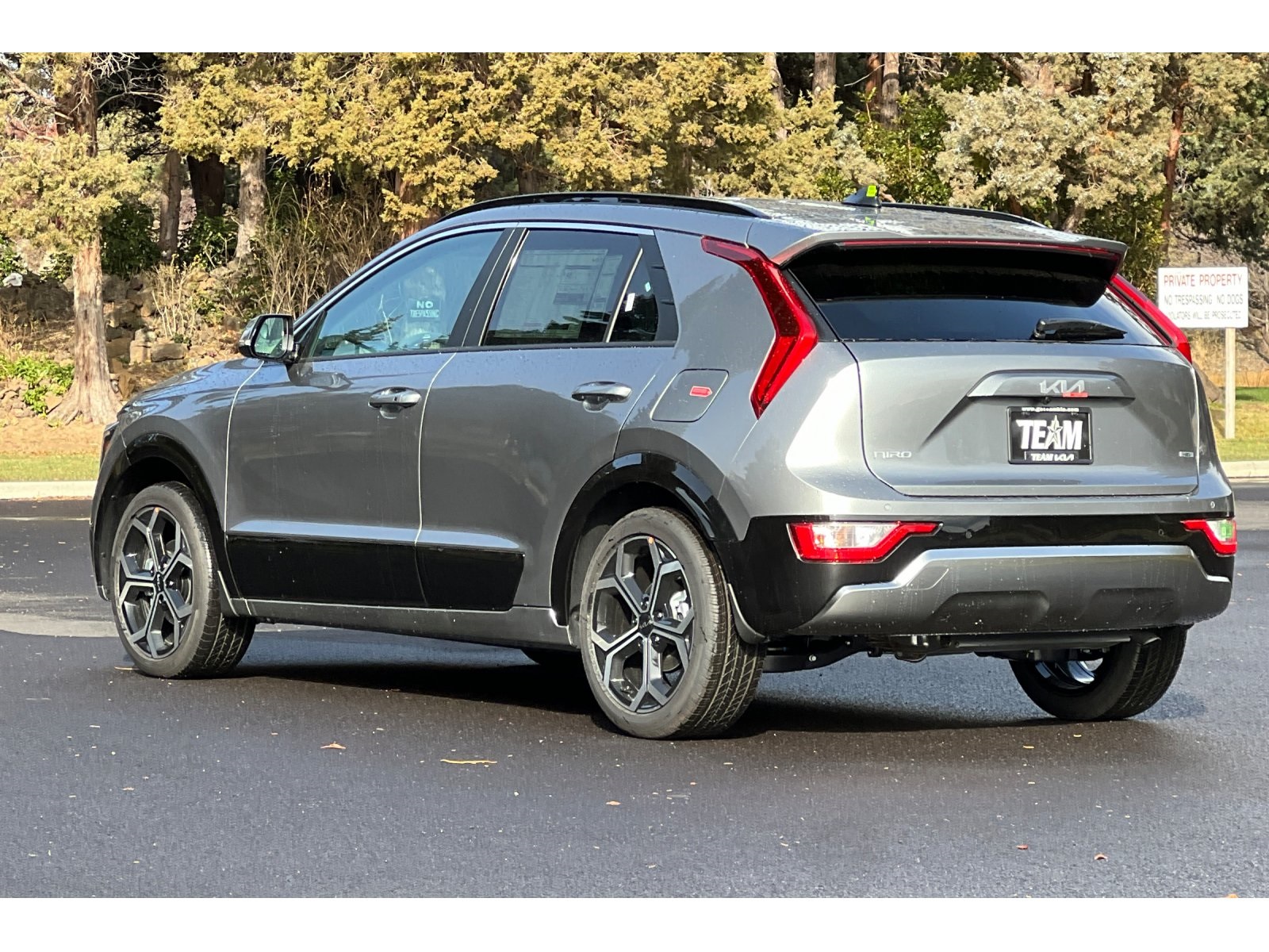 2025 Kia Niro EX Touring photo 6