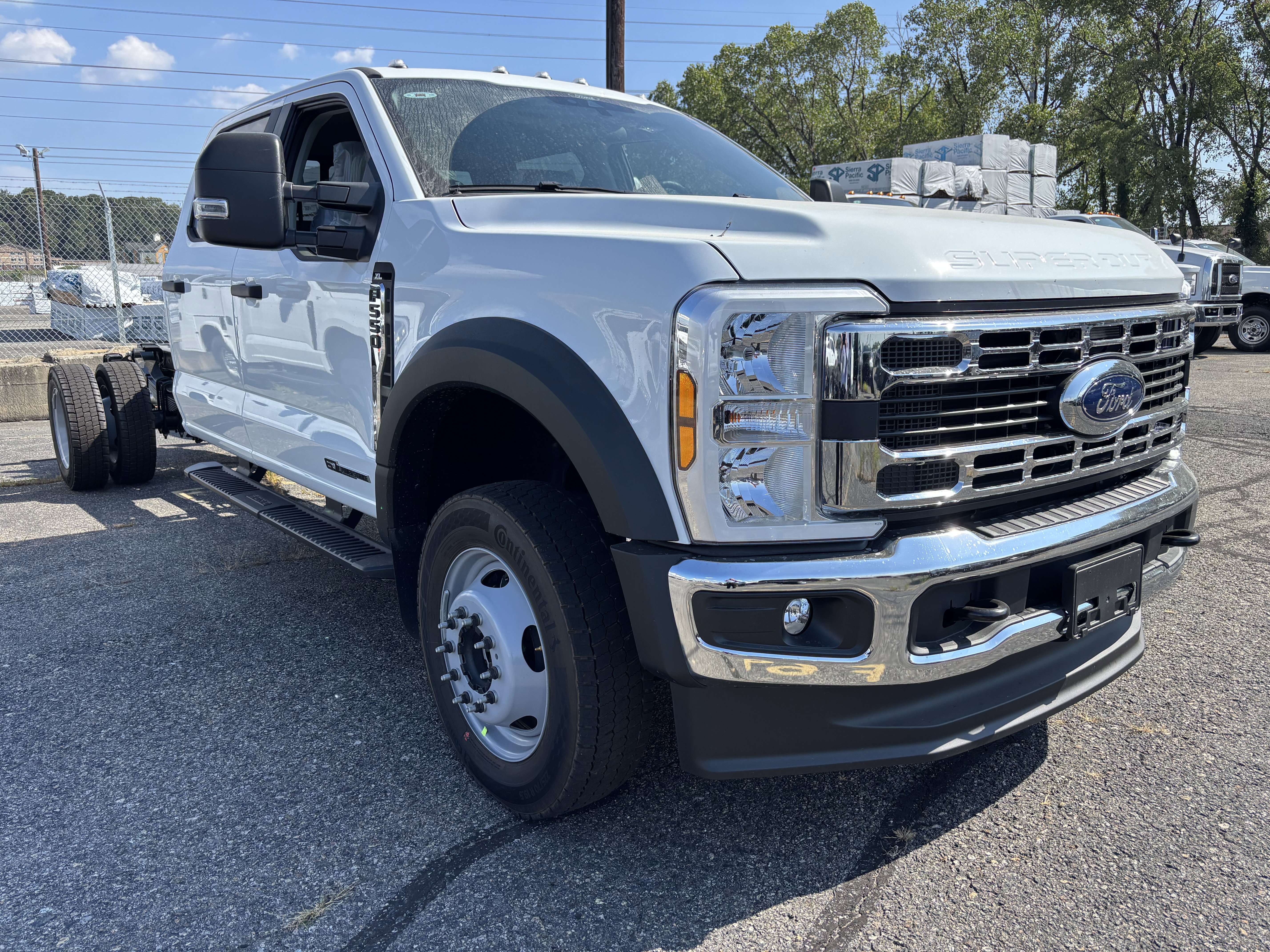 2026 Ford F-550 Super Duty Chassis Cab XL's photo