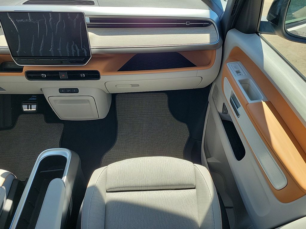 2025 Volkswagen ID. Buzz photo 7