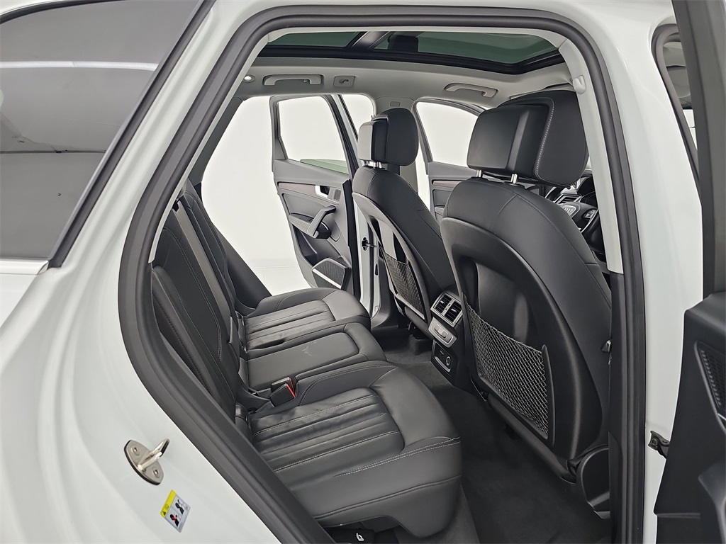 2021 Audi Q5 45 Premium Plus photo 13