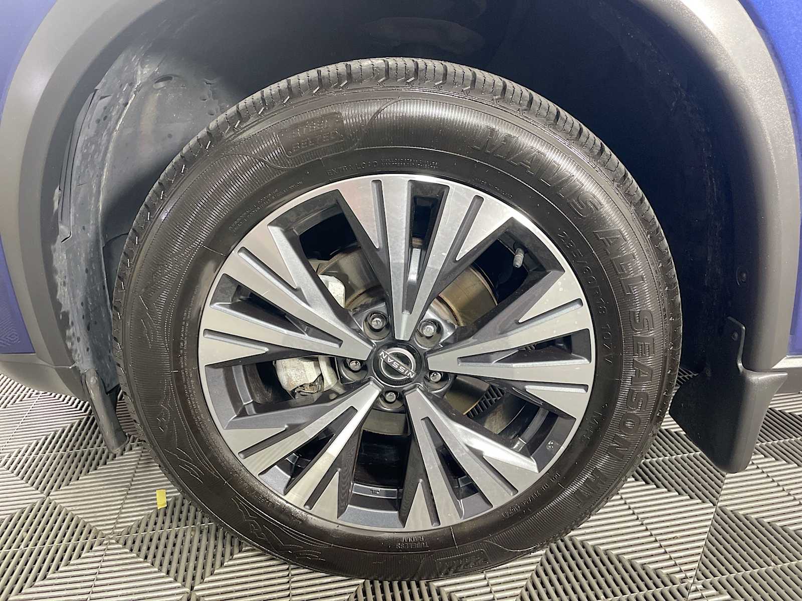 2023 Nissan Rogue SV photo 24
