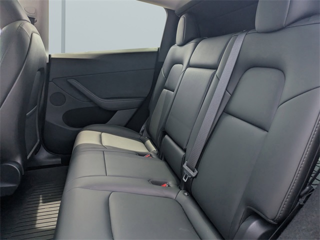 2024 Tesla Model Y Long Range photo 14