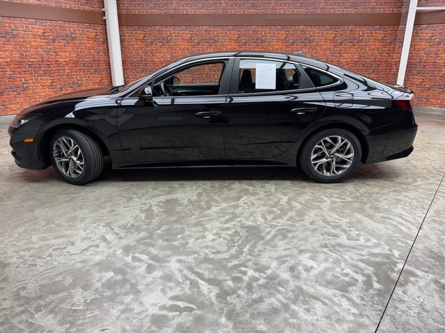 2022 Hyundai Sonata SEL photo 2