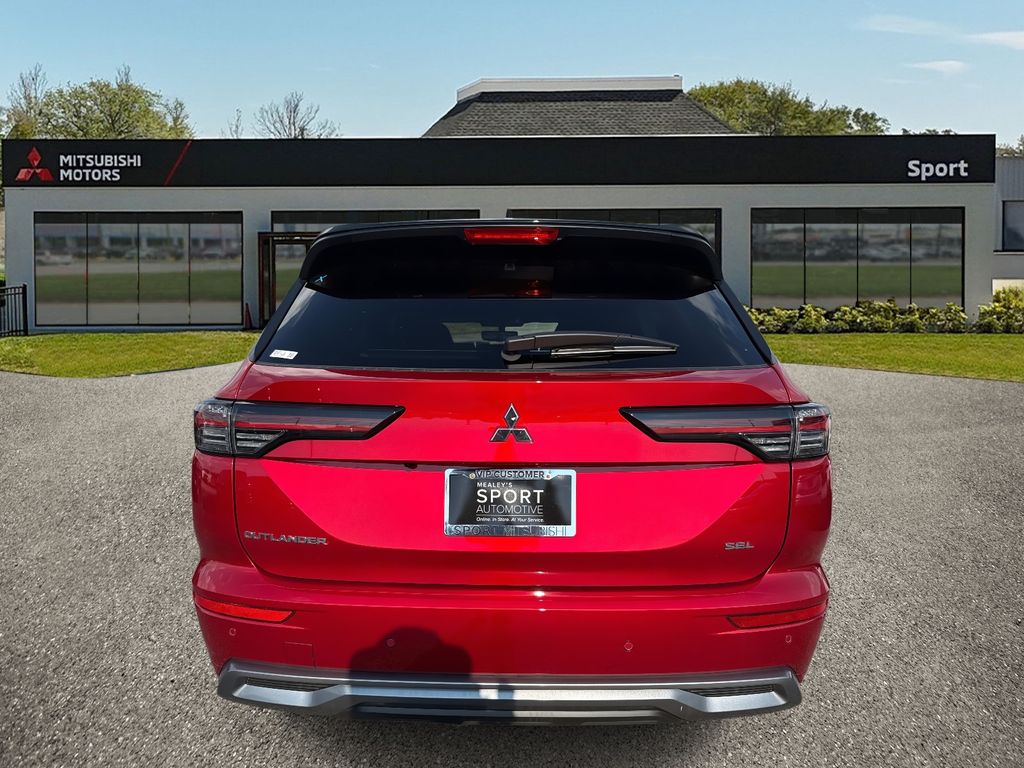 2025 Mitsubishi Outlander SEL photo 4