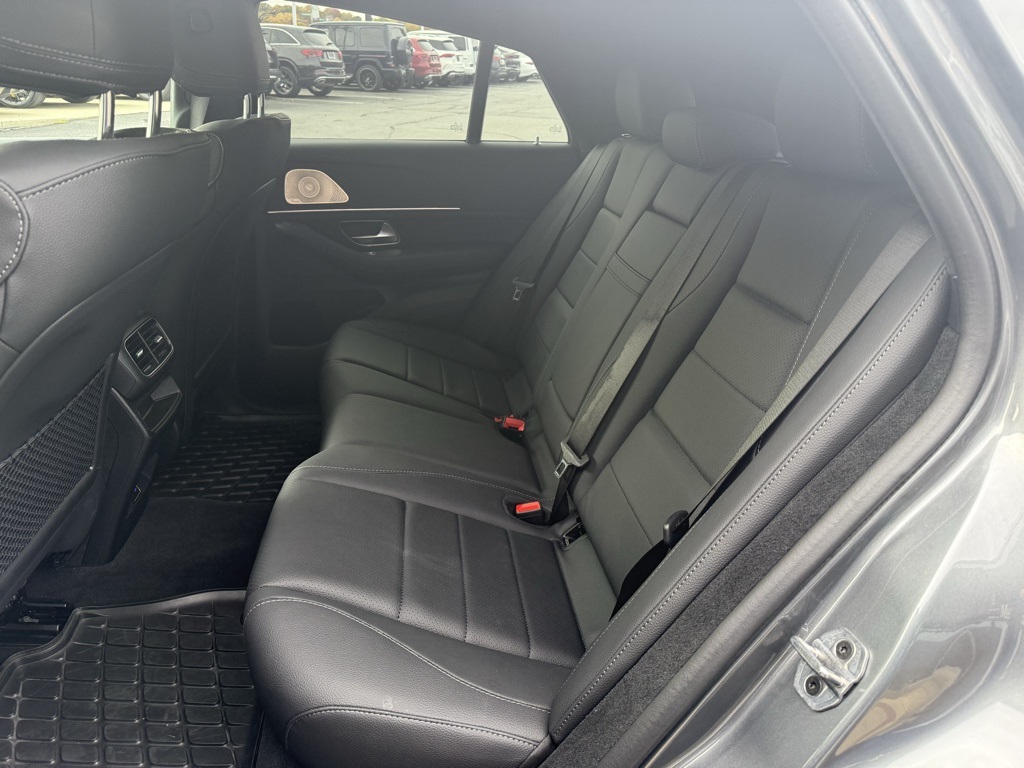 2025 Mercedes Benz GLE 450 4MATIC photo 4