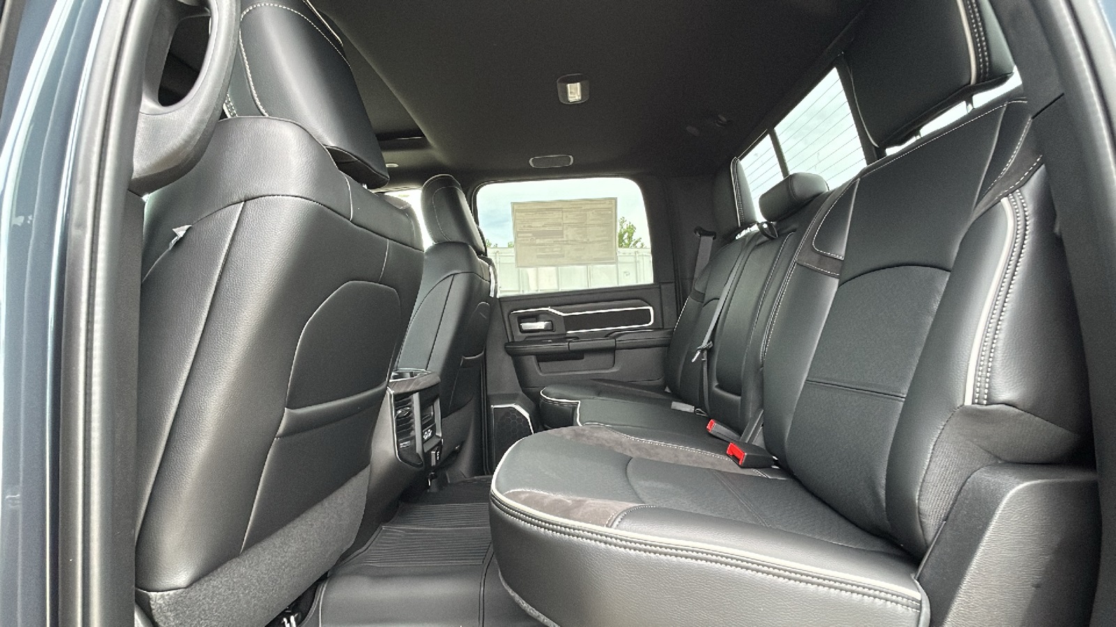2025 Ram 2500 Laramie photo 11