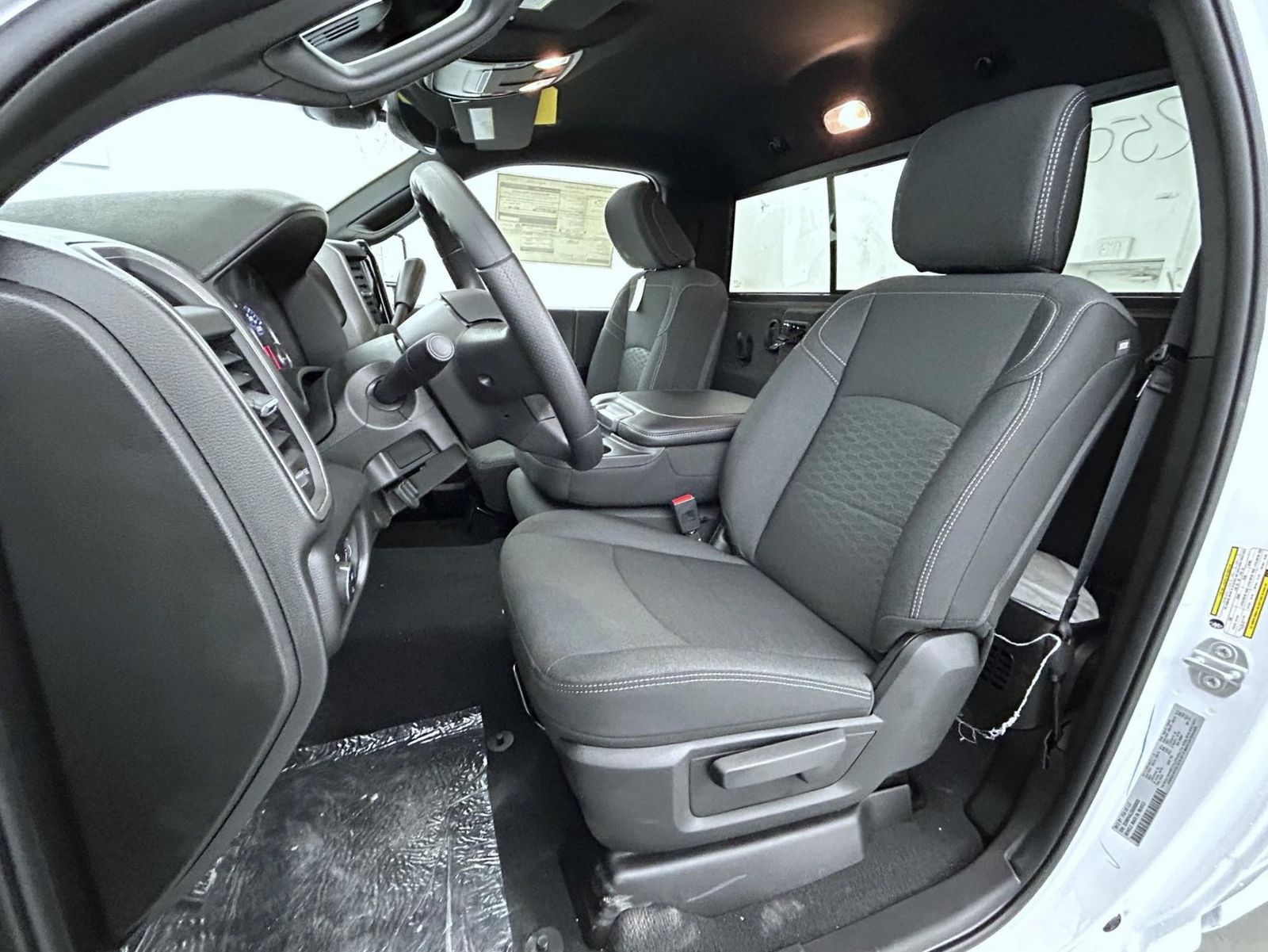 2025 Ram 2500 Tradesman photo 10