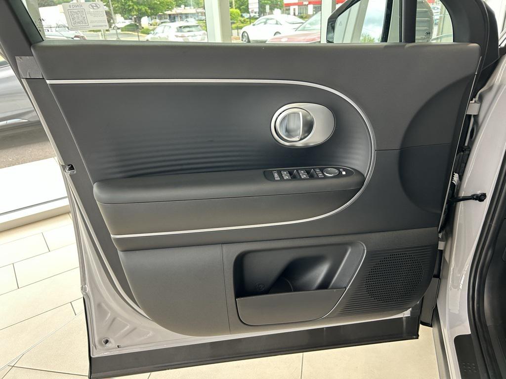 2026 Hyundai Ioniq photo 8