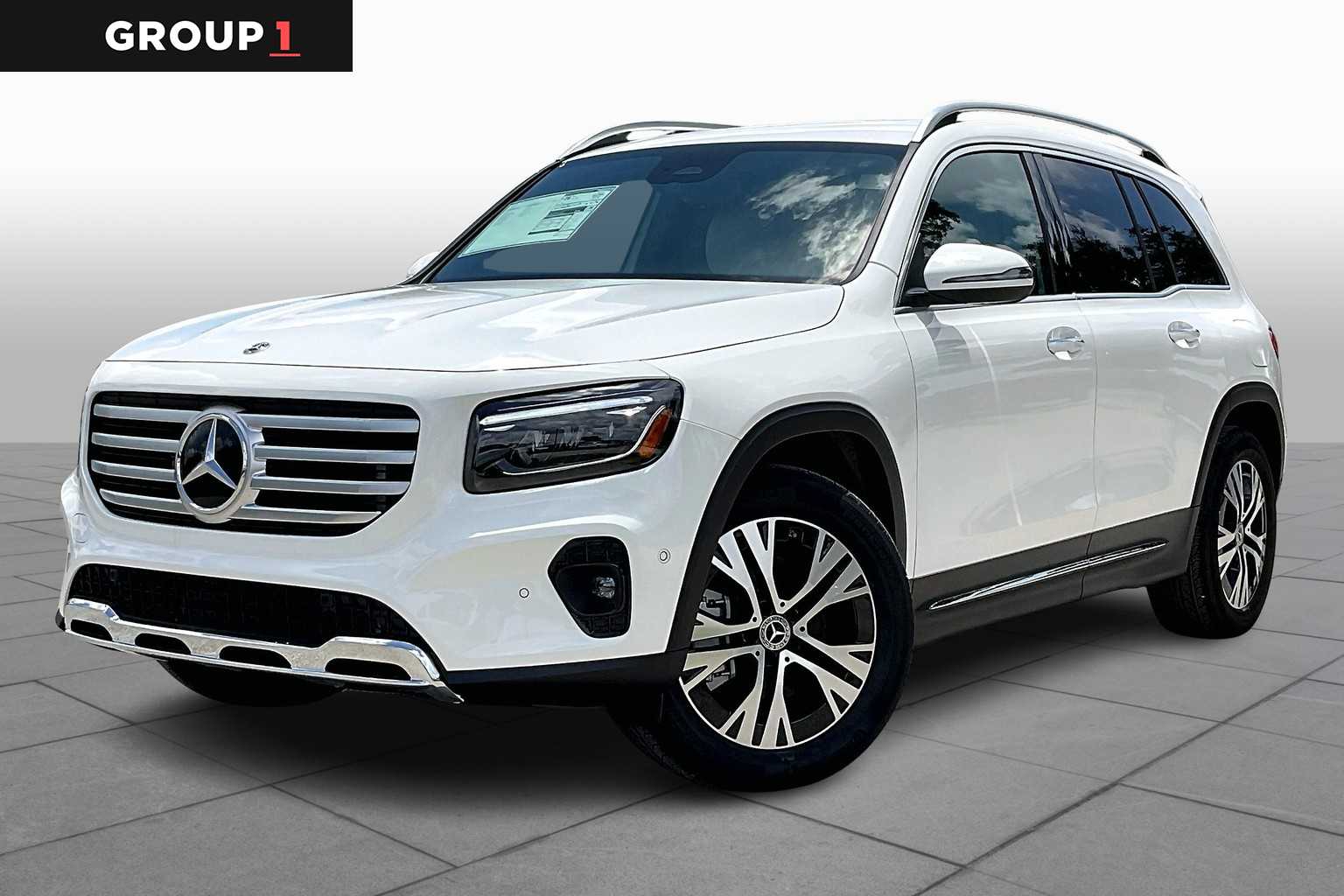 2025 Mercedes-Benz GLB Base's photo