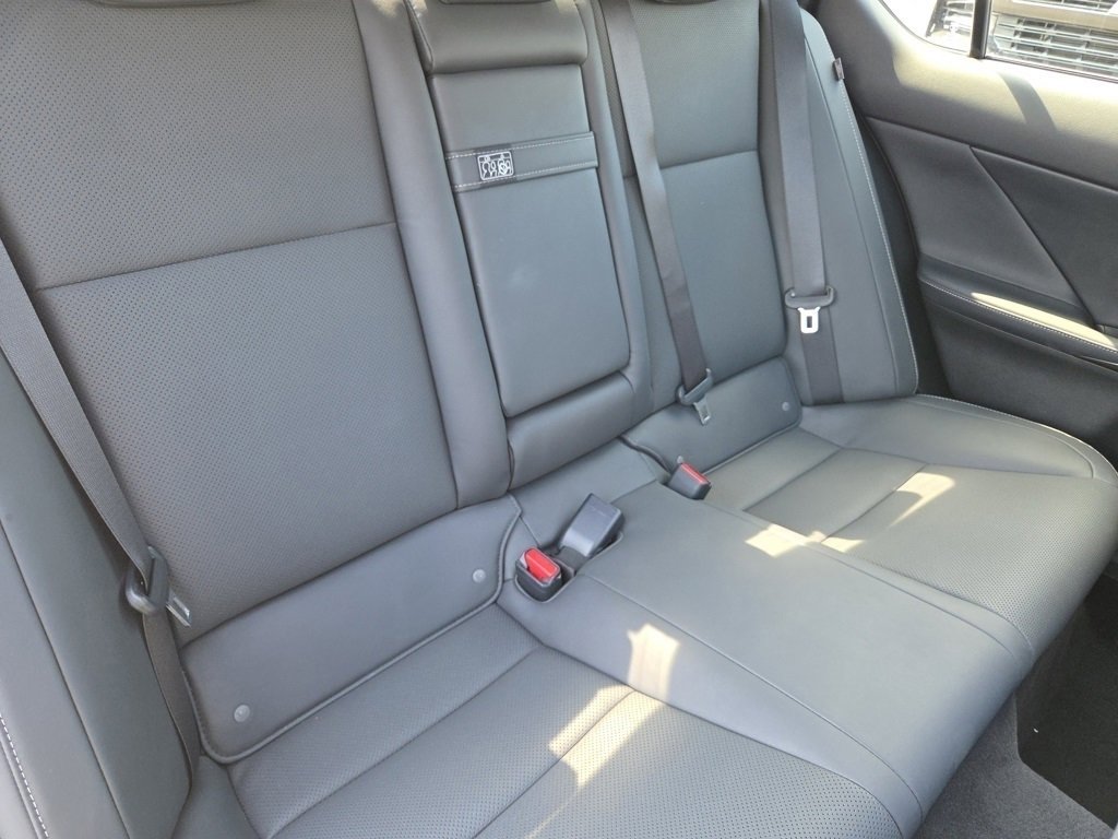 2022 Lexus IS 300 photo 29