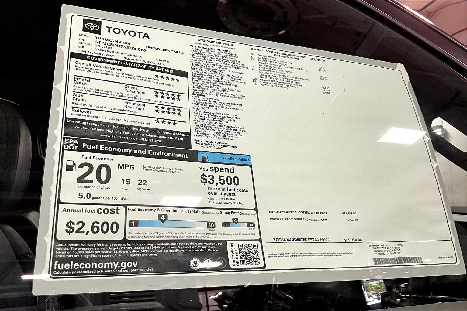 2025 Toyota Tundra Limited CrewMax photo 16