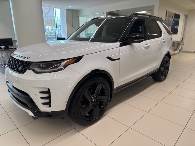 2025 Land Rover Discovery Dynamic SE