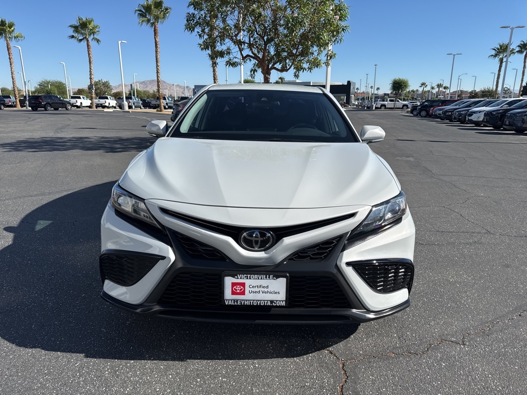 2022 Toyota Camry SE photo 3