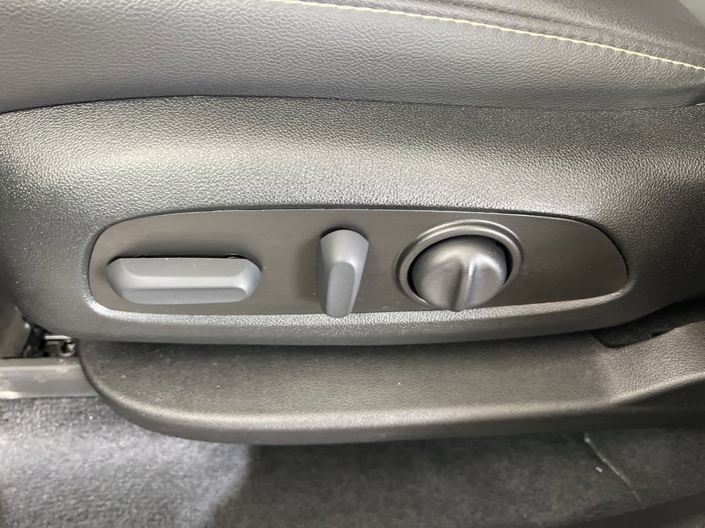 2023 Chevrolet Traverse Leather photo 3