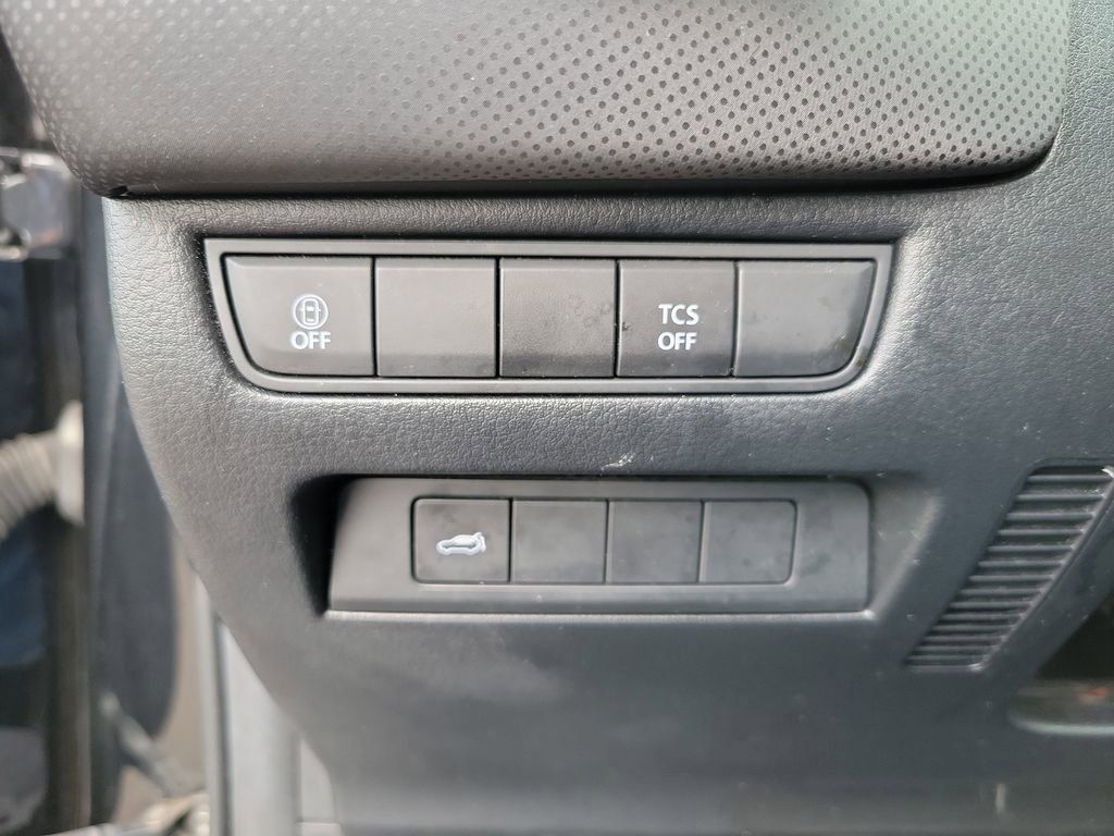 2024 Mazda CX-50 2.5 S Preferred photo 11