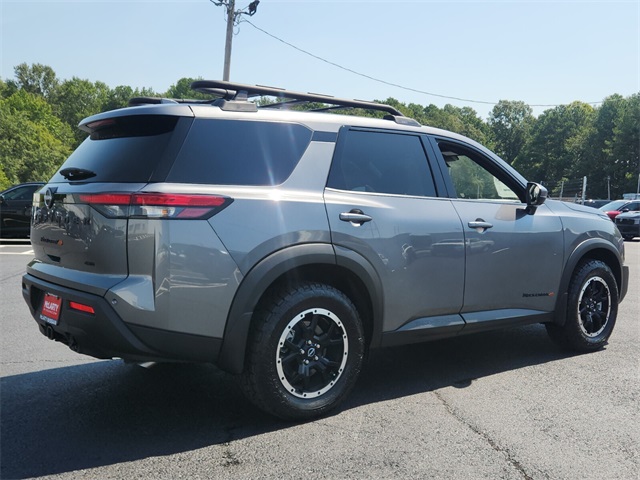 2025 Nissan Pathfinder Rock Creek photo 3