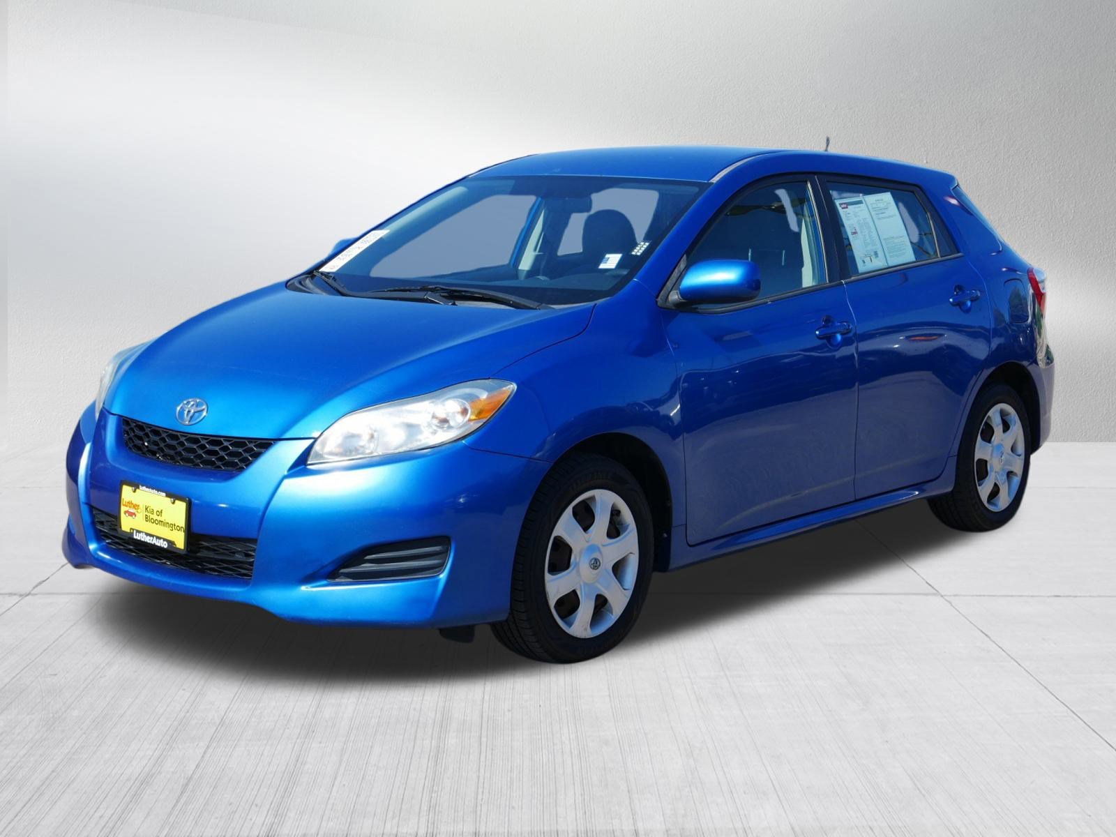 2009 Toyota Corolla Matrix L 4WD photo 2