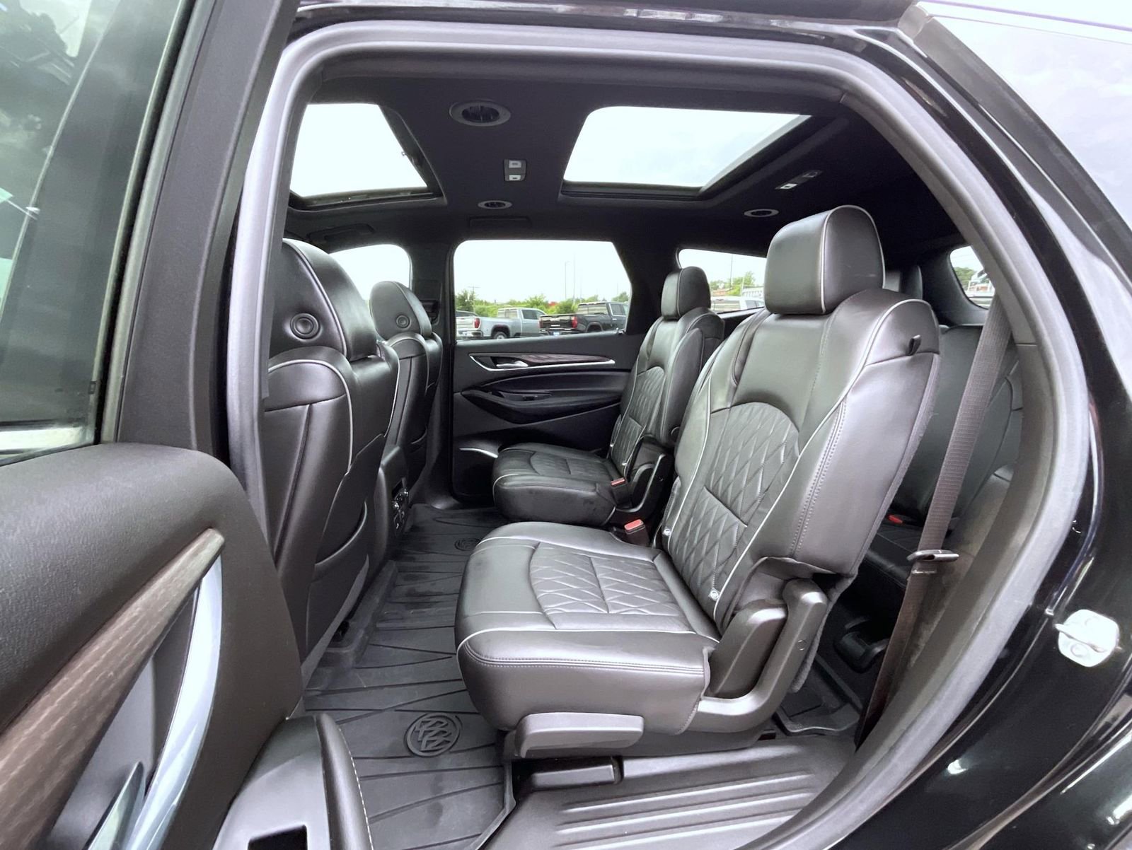 2024 Buick Enclave Avenir photo 17