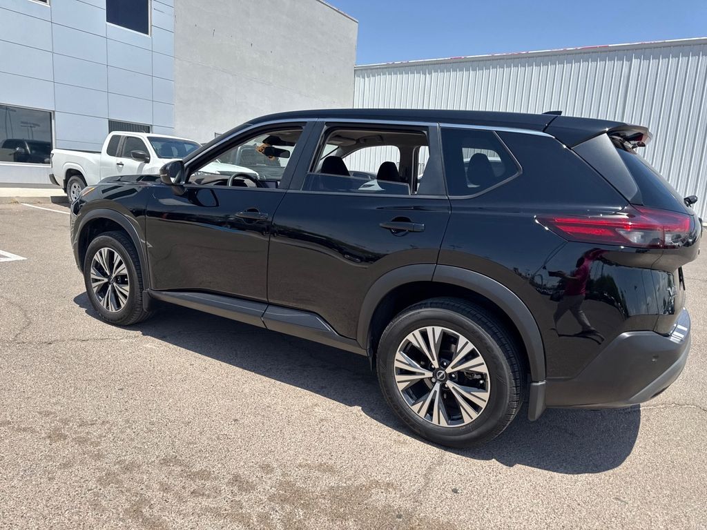 2023 Nissan Rogue SV photo 10