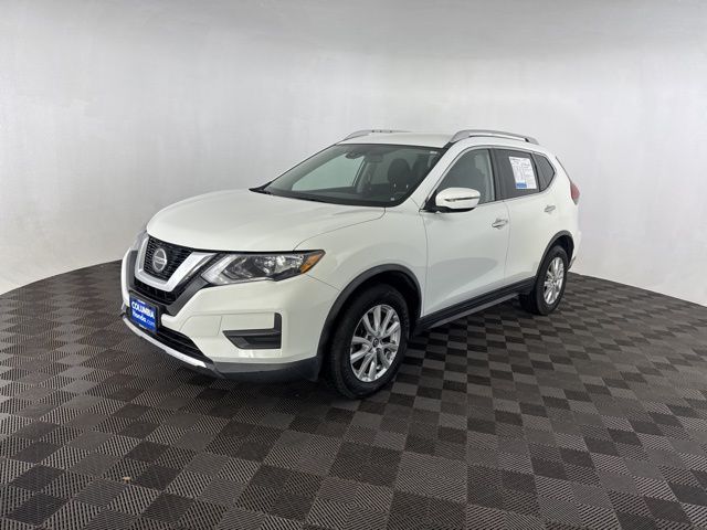 2019 Nissan Rogue SV photo 2