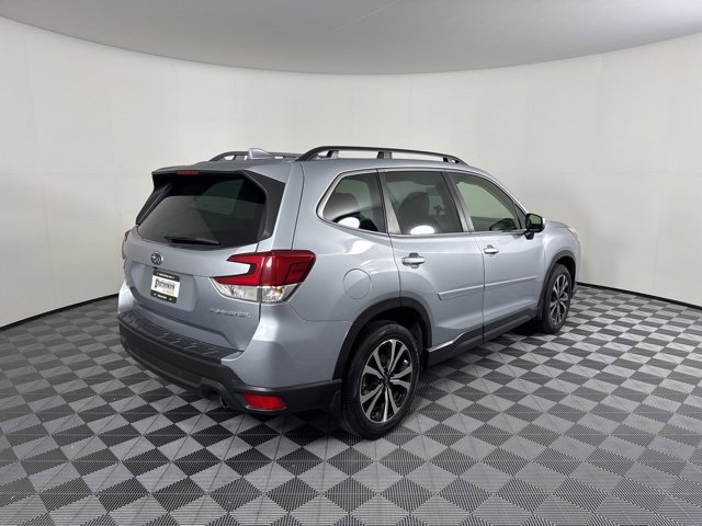 2023 Subaru Forester Limited photo 2