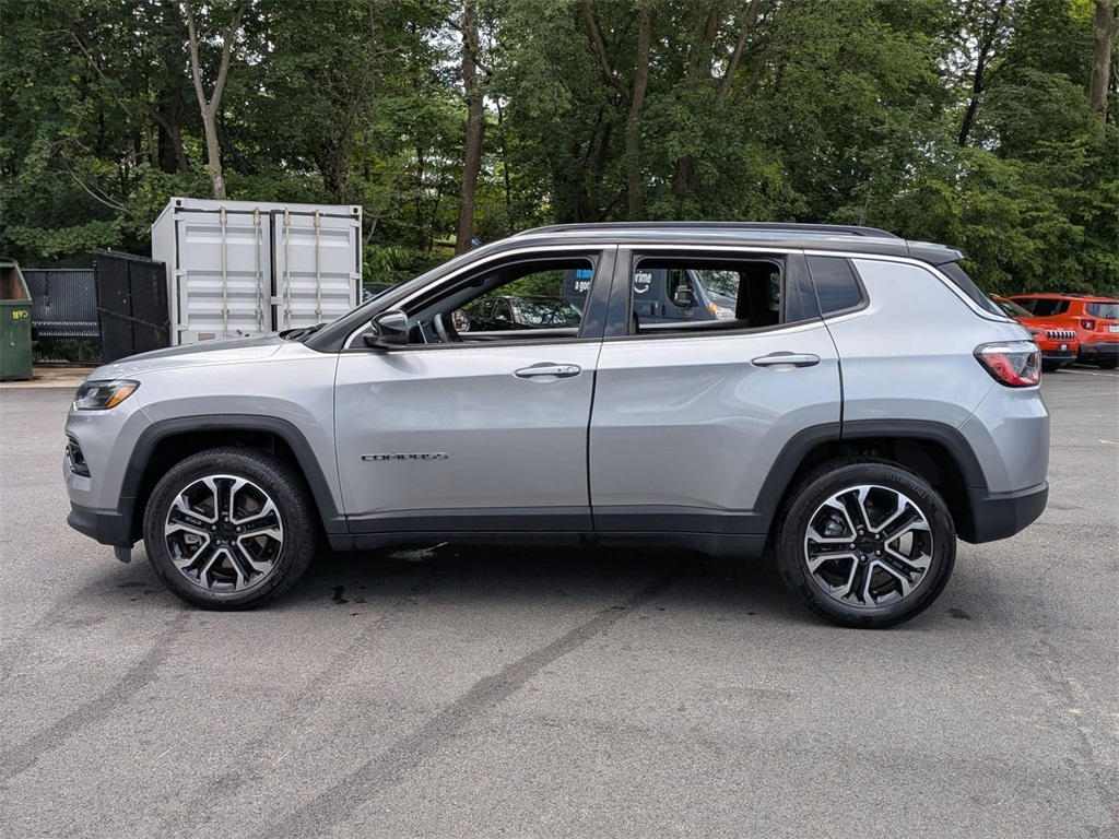 2023 Jeep Compass Limited photo 7