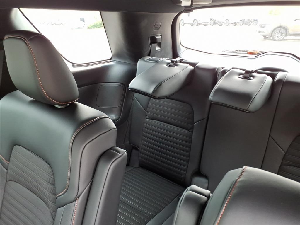 2025 Nissan Pathfinder Rock Creek photo 12