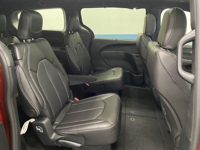 2026 Chrysler Pacifica photo 31