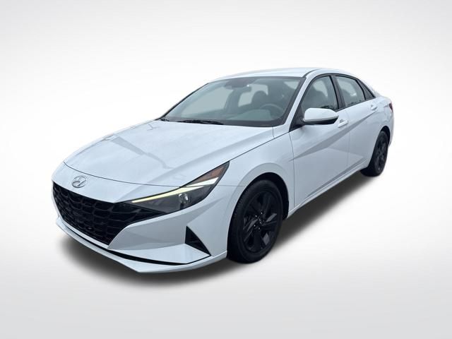 2021 Hyundai Elantra SEL's photo
