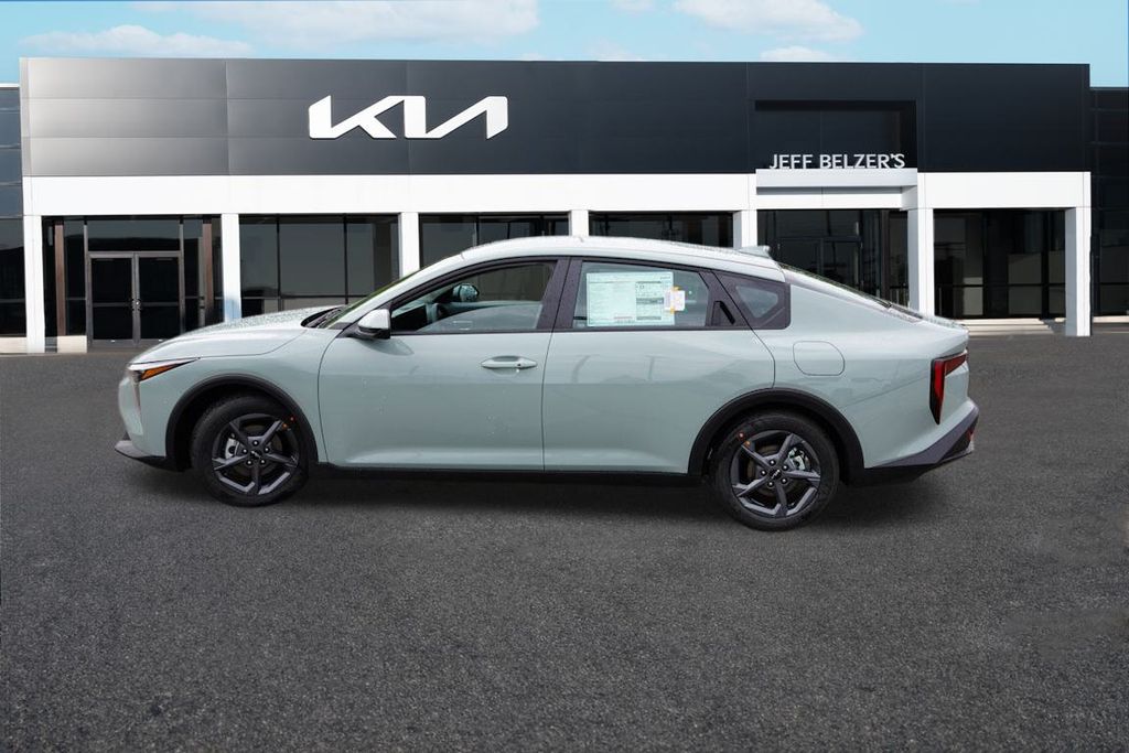 2025 Kia K4 LXS photo 6