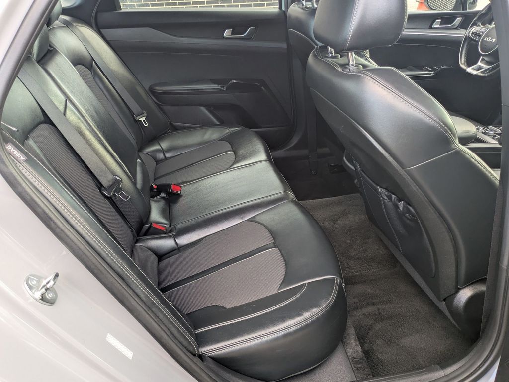 2024 Kia K5 GT-Line photo 22