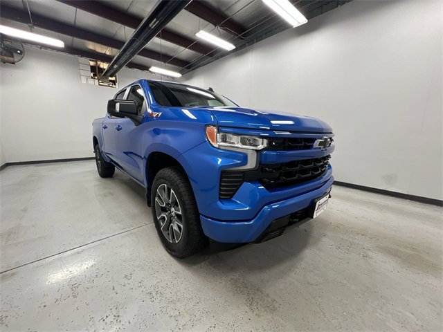 2025 Chevrolet Silverado 1500 RST photo 2