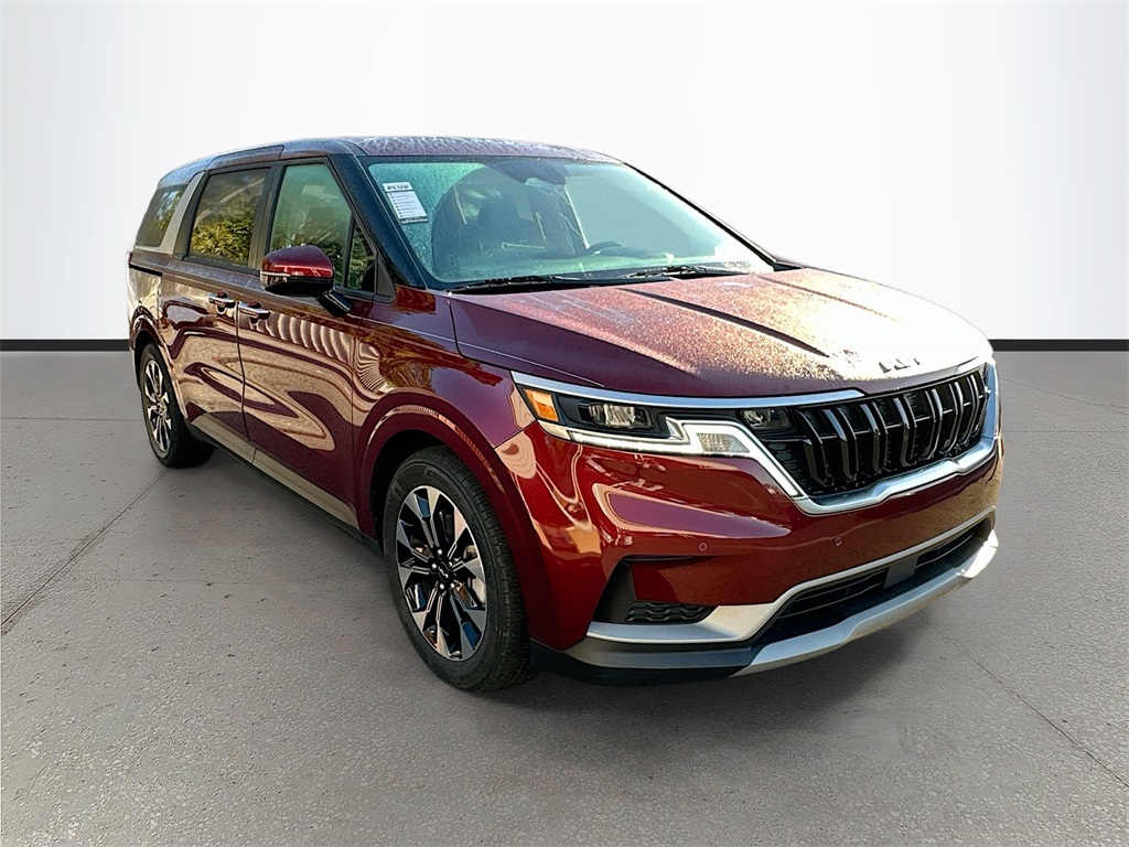 2022 Kia Carnival EX's photo