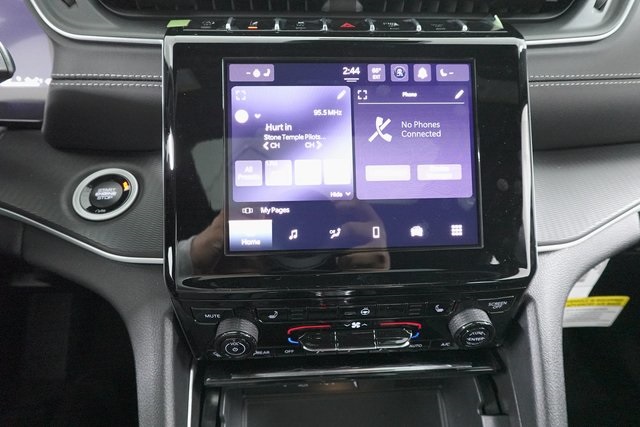2025 Jeep Grand Cherokee Laredo photo 16