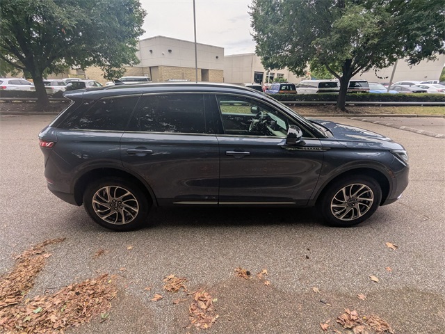 2022 Lincoln Corsair Standard photo 7