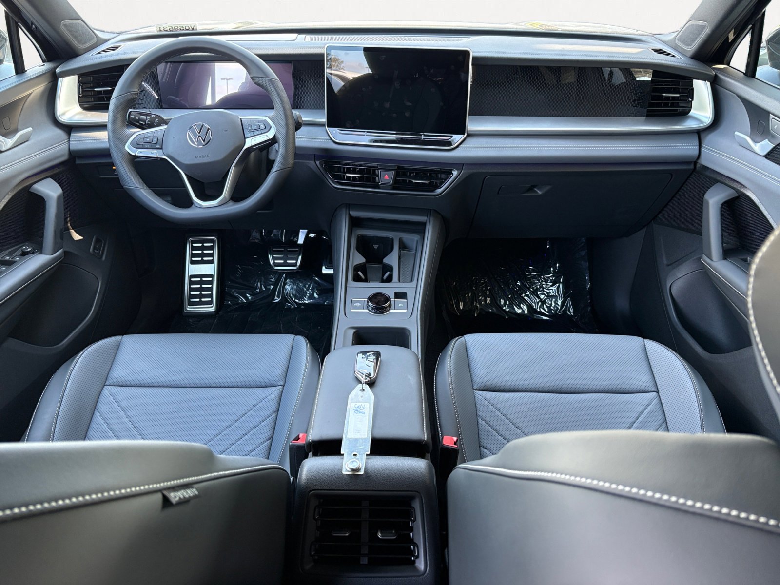2025 Volkswagen Tiguan SE R-Line Black photo 13