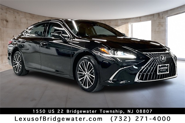 2023 Lexus ES 350's photo