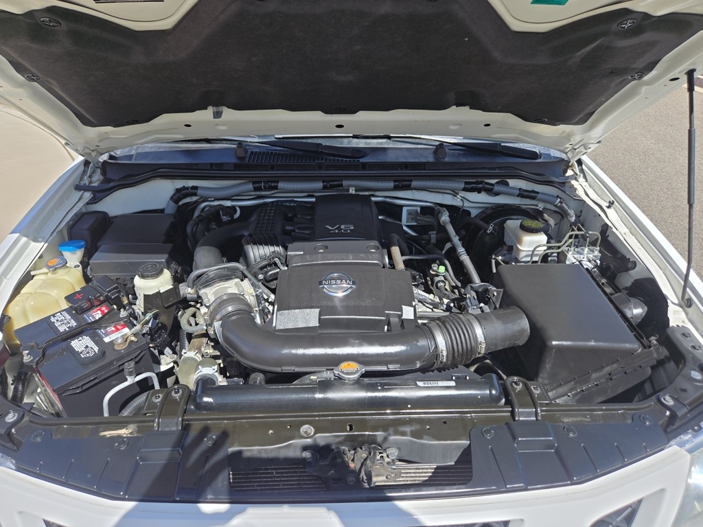 2012 Nissan Frontier PRO-4X photo 24