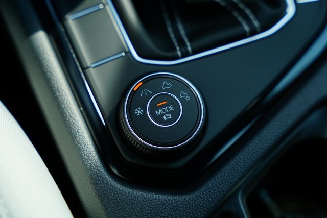 2025 Volkswagen Taos S photo 17