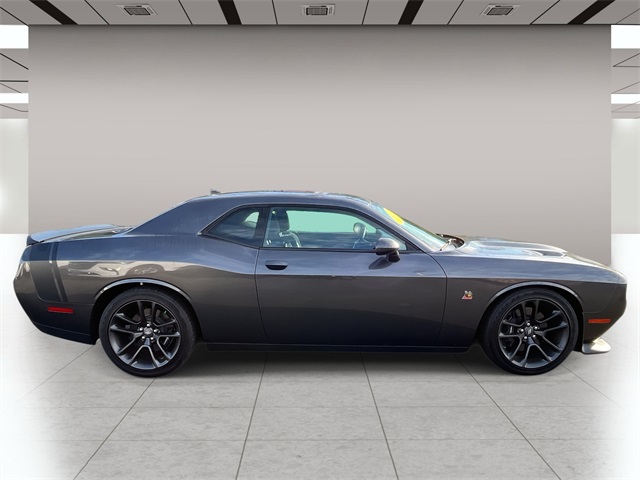 2023 Dodge Challenger R/T Scat Pack photo 2