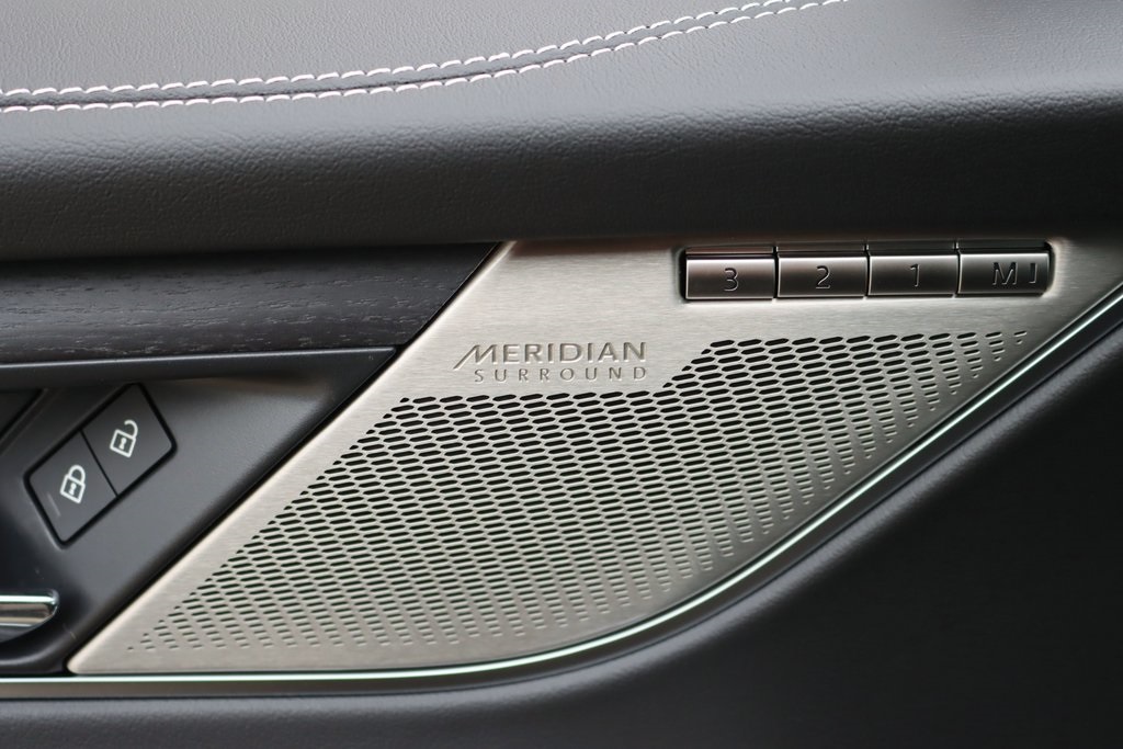 2026 JAGUAR F-PACE - Image 11