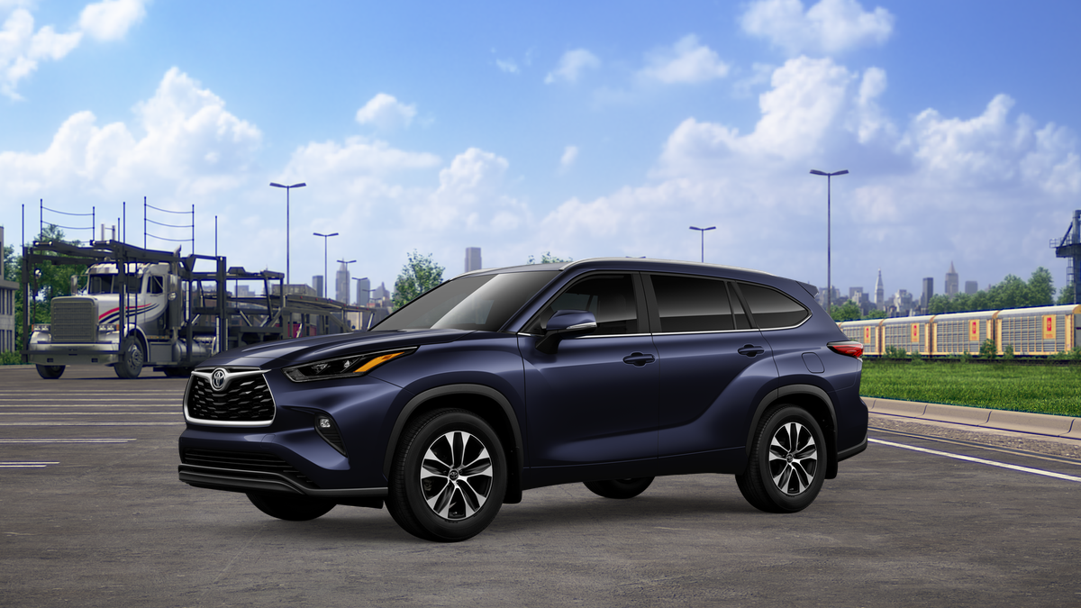 2026 Toyota Highlander XLE photo 2