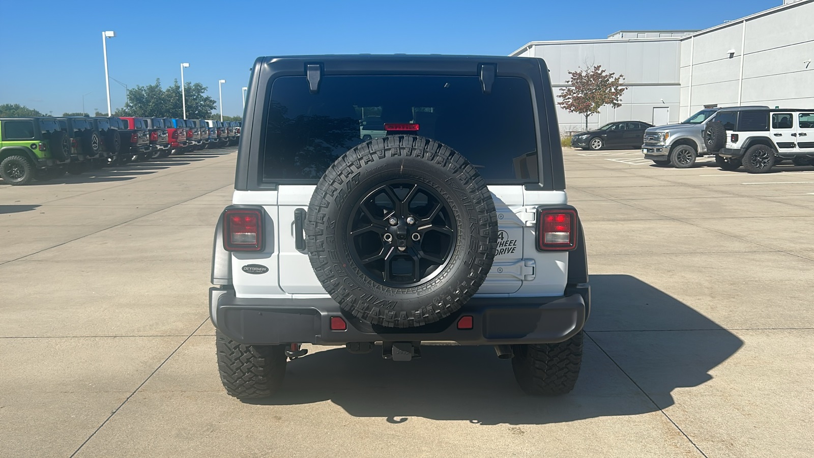 2025 Jeep Wrangler Willys photo 2