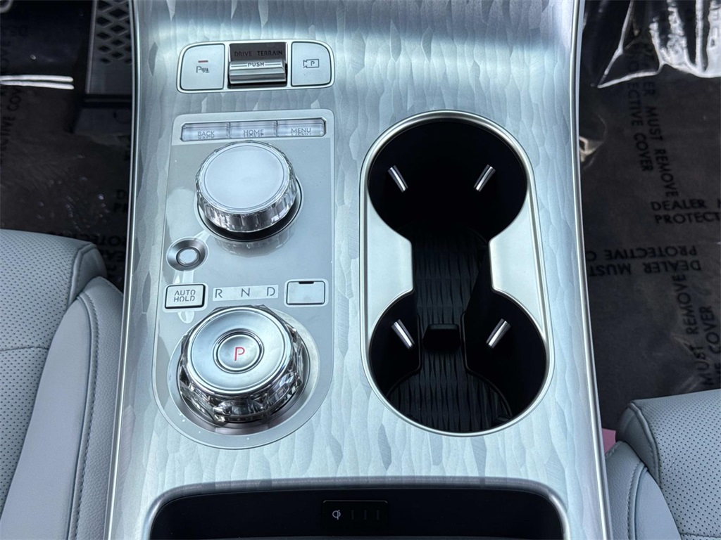 2026 Genesis Electrified GV70 Advanced photo 5