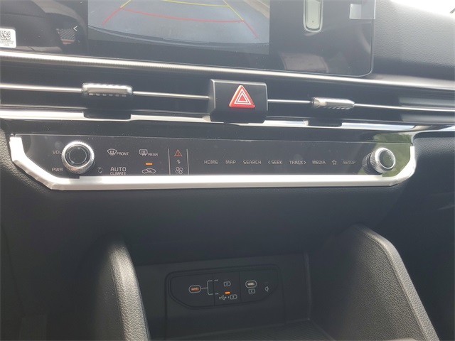 2026 Kia Sportage EX photo 17